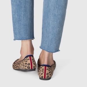 Rothy’s animal print round toe flats VGUC